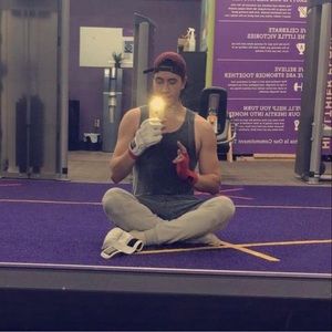 Meet your Posher, Noel